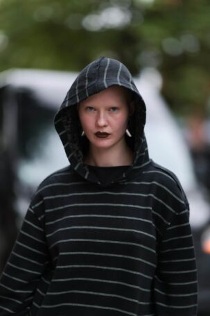 9/20 | SF1OG Spring 2025 Street Style | Photo: Jeremy Moeller | Courtesy of Berlin Fashion Week SF1OG Spring 2025 Street Style | Photo: Jeremy Moeller | Courtesy of Berlin Fashion Week