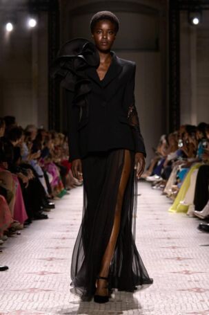 6/65 | Elie Saab Fall 2024 Haute Couture | Courtesy of Elie Saab Elie Saab Fall 2024 Haute Couture | Courtesy of Elie Saab