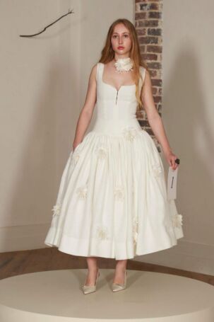 1/32 | Julie de Libran Fall 2024 Haute Couture | Courtesy of Julie de Libran Julie de Libran Fall 2024 Haute Couture | Courtesy of Julie de Libran