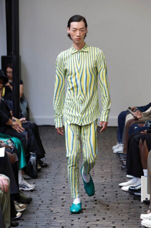 8/22 | Bianca Saunders Spring 2025 Menswear | Photo: NOWFASHION.com Bianca Saunders Spring 2025 Menswear | Photo: NOWFASHION.com