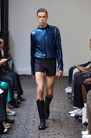 11/22 | Bianca Saunders Spring 2025 Menswear | Photo: NOWFASHION.com Bianca Saunders Spring 2025 Menswear | Photo: NOWFASHION.com
