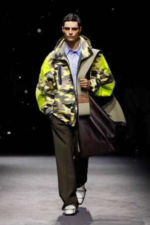 1/38 | Bluemarble Spring 2025 Menswear | Photo: NOWFASHION.com Bluemarble Spring 2025 Menswear | Photo: NOWFASHION.com