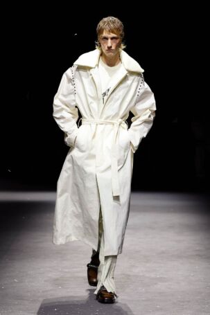 7/38 | Bluemarble Spring 2025 Menswear | Photo: NOWFASHION.com Bluemarble Spring 2025 Menswear | Photo: NOWFASHION.com