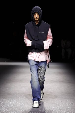 10/38 | Bluemarble Spring 2025 Menswear | Photo: NOWFASHION.com Bluemarble Spring 2025 Menswear | Photo: NOWFASHION.com