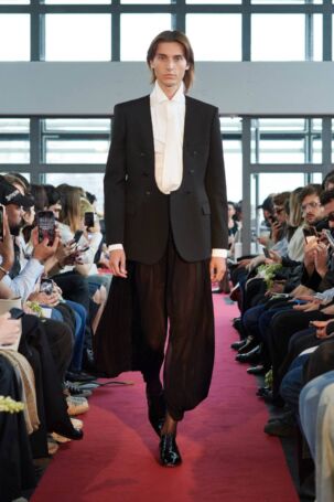 3/30 | Burc Akyol Spring 2025 Menswear | Courtesy of Burc Akyol Burc Akyol Spring 2025 Menswear | Courtesy of Burc Akyol