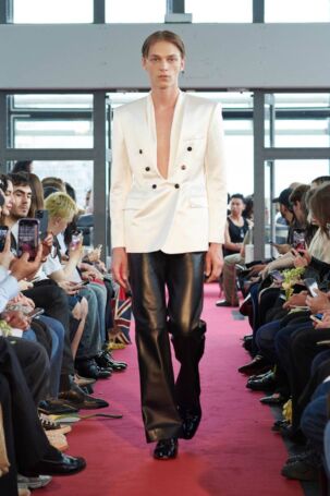 6/30 | Burc Akyol Spring 2025 Menswear | Courtesy of Burc Akyol Burc Akyol Spring 2025 Menswear | Courtesy of Burc Akyol