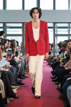 9/30 | Burc Akyol Spring 2025 Menswear | Courtesy of Burc Akyol Burc Akyol Spring 2025 Menswear | Courtesy of Burc Akyol