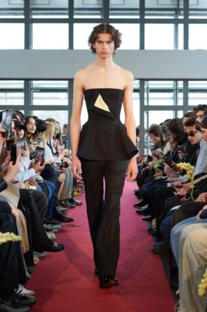 10/30 | Burc Akyol Spring 2025 Menswear | Courtesy of Burc Akyol Burc Akyol Spring 2025 Menswear | Courtesy of Burc Akyol