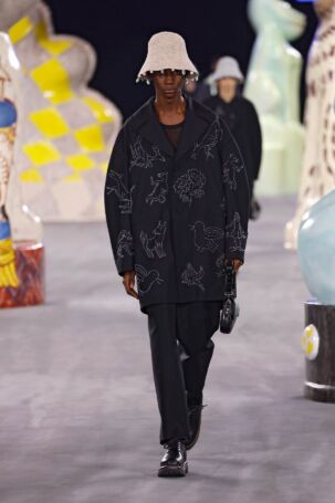 3/49 | Dior Homme Spring 2025 Menswear | Photo: NOWFASHION.com Dior Homme Spring 2025 Menswear | Photo: NOWFASHION.com
