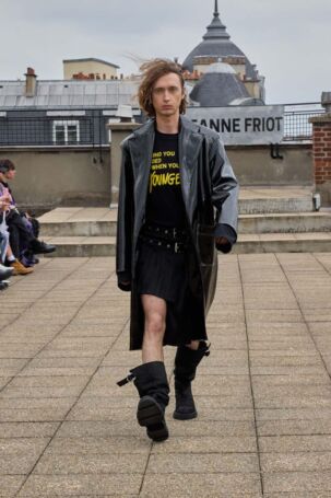 4/31 | Jeanne Friot Spring 2025 Menswear | Courtesy of Jeanne Friot Jeanne Friot Spring 2025 Menswear | Courtesy of Jeanne Friot
