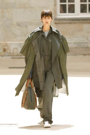 9/51 | Kolor Spring 2025 Menswear | Photo: NOWFASHION.com Kolor Spring 2025 Menswear | Photo: NOWFASHION.com
