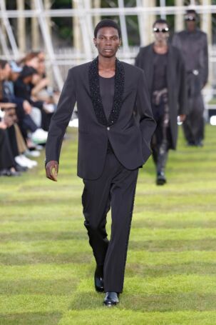 3/82 | Louis Vuitton Spring 2025 Menswear | Photo: NOWFASHION.com Louis Vuitton Spring 2025 Menswear | Photo: NOWFASHION.com