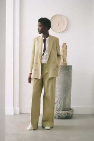 7/33 | Officine Générale Spring 2025 Menswear | Courtesy of Officine Générale Officine Générale Spring 2025 Menswear | Courtesy of Officine Générale