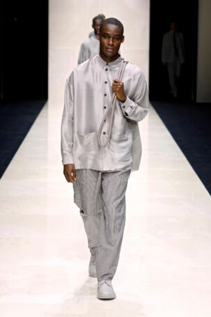 6/93 | Giorgio Armani Spring 2025 Menswear | Photo: NOWFASHION.com Giorgio Armani Spring 2025 Menswear | Photo: NOWFASHION.com
