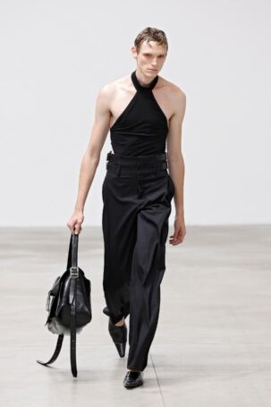 2/59 | JordanLuca Spring 2025 Menswear | Photo: NOWFASHION.com JordanLuca Spring 2025 Menswear | Photo: NOWFASHION.com