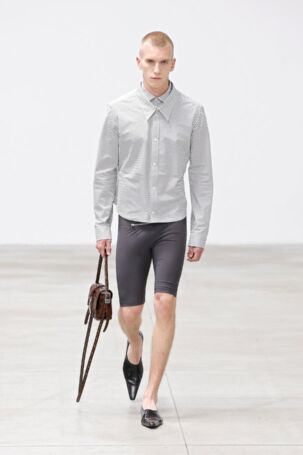 8/59 | JordanLuca Spring 2025 Menswear | Photo: NOWFASHION.com JordanLuca Spring 2025 Menswear | Photo: NOWFASHION.com
