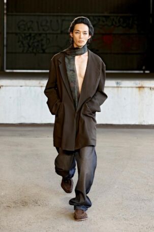 1/41 | Magliano Spring 2025 Menswear | Photo: NOWFASHION.com Magliano Spring 2025 Menswear | Photo: NOWFASHION.com