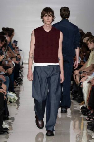 5/39 | Neil Barrett Spring 2025 Menswear | Courtesy of Neil Barrett Neil Barrett Spring 2025 Menswear | Courtesy of Neil Barrett