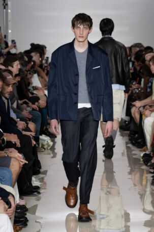 10/39 | Neil Barrett Spring 2025 Menswear | Courtesy of Neil Barrett Neil Barrett Spring 2025 Menswear | Courtesy of Neil Barrett