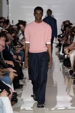 11/39 | Neil Barrett Spring 2025 Menswear | Courtesy of Neil Barrett Neil Barrett Spring 2025 Menswear | Courtesy of Neil Barrett