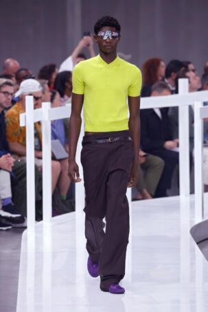 9/53 | Prada Spring 2025 Menswear | Photo: NOWFASHION.com Prada Spring 2025 Menswear | Photo: NOWFASHION.com