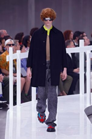 10/53 | Prada Spring 2025 Menswear | Photo: NOWFASHION.com Prada Spring 2025 Menswear | Photo: NOWFASHION.com