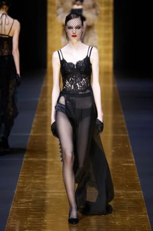 9/65 | Dolce&Gabbana Fall 2024 | Photo: NOWFASHION.com Dolce&Gabbana Fall 2024 | Photo: NOWFASHION.com