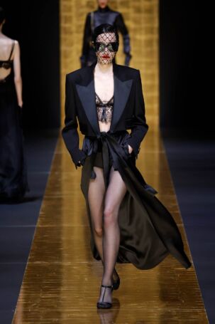 11/65 | Dolce&Gabbana Fall 2024 | Photo: NOWFASHION.com Dolce&Gabbana Fall 2024 | Photo: NOWFASHION.com