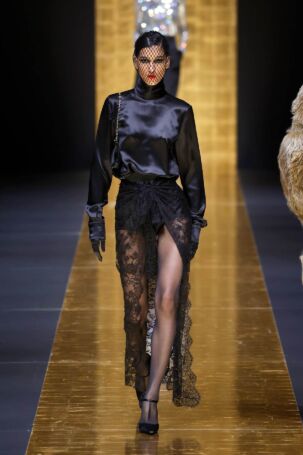 12/65 | Dolce&Gabbana Fall 2024 | Photo: NOWFASHION.com Dolce&Gabbana Fall 2024 | Photo: NOWFASHION.com