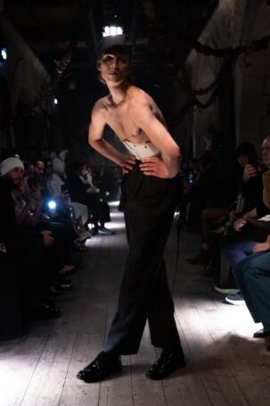 1/44 | Maison Margiela Spring 2024 Haute Couture | Photo: NOWFASHION.com Maison Margiela Spring 2024 Haute Couture | Photo: NOWFASHION.com