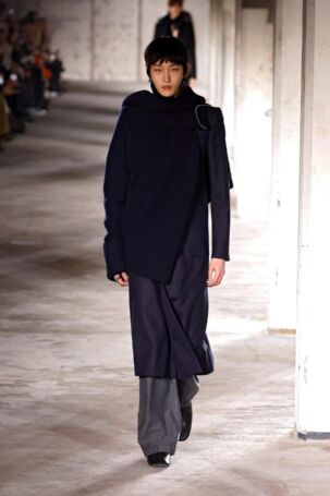 3/65 | Dries Van Noten Fall 2024 Menswear | Photo: NOWFASHION.com Dries Van Noten Fall 2024 Menswear | Photo: NOWFASHION.com