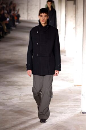 6/65 | Dries Van Noten Fall 2024 Menswear | Photo: NOWFASHION.com Dries Van Noten Fall 2024 Menswear | Photo: NOWFASHION.com