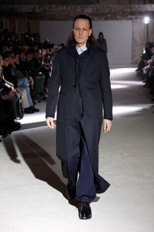 7/39 | Junya Watanabe Fall 2024 Menswear | Photo: NOWFASHION.com Junya Watanabe Fall 2024 Menswear | Photo: NOWFASHION.com