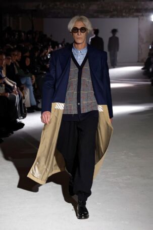 10/39 | Junya Watanabe Fall 2024 Menswear | Photo: NOWFASHION.com Junya Watanabe Fall 2024 Menswear | Photo: NOWFASHION.com