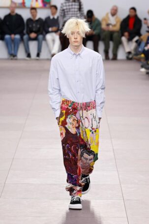 5/56 | Loewe Fall 2024 Menswear | Photo: NOWFASHION.com Loewe Fall 2024 Menswear | Photo: NOWFASHION.com