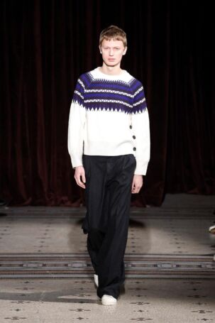 5/32 | Wales Bonner Fall 2024 Menswear | Photo: NOWFASHION.com Wales Bonner Fall 2024 Menswear | Photo: NOWFASHION.com