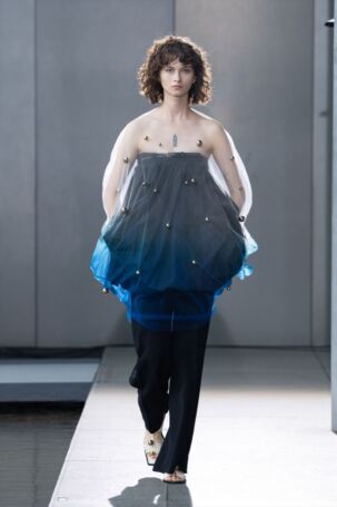 12/45 | HARUNOBUMURATA Spring 2024 | Photo Credit: JFWO Japan Fashion Week Organization HARUNOBUMURATA Spring 2024 | Photo Credit: JFWO Japan Fashion Week Organization