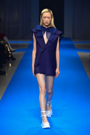 4/30 | VIVIANO Spring 2024 | Photo Credit: JFWO Japan Fashion Week Organization VIVIANO Spring 2024 | Photo Credit: JFWO Japan Fashion Week Organization