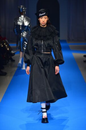 6/30 | VIVIANO Spring 2024 | Photo Credit: JFWO Japan Fashion Week Organization VIVIANO Spring 2024 | Photo Credit: JFWO Japan Fashion Week Organization