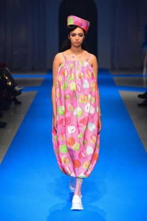 12/30 | VIVIANO Spring 2024 | Photo Credit: JFWO Japan Fashion Week Organization VIVIANO Spring 2024 | Photo Credit: JFWO Japan Fashion Week Organization