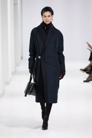 1/44 | Ferrari Fall 2023 | Photo: NOWFASHION.com Ferrari Fall 2023 | Photo: NOWFASHION.com