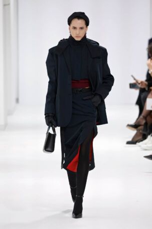 2/44 | Ferrari Fall 2023 | Photo: NOWFASHION.com Ferrari Fall 2023 | Photo: NOWFASHION.com