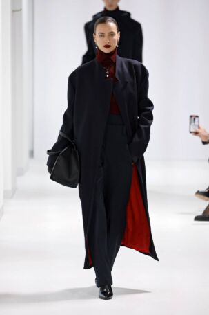 3/44 | Ferrari Fall 2023 | Photo: NOWFASHION.com Ferrari Fall 2023 | Photo: NOWFASHION.com