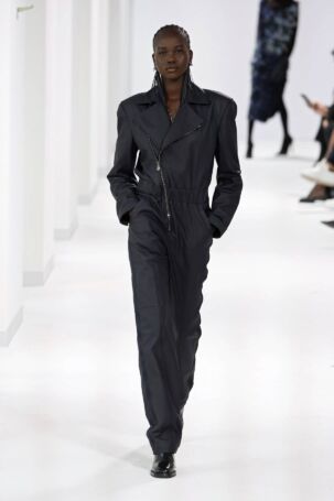 7/44 | Ferrari Fall 2023 | Photo: NOWFASHION.com Ferrari Fall 2023 | Photo: NOWFASHION.com