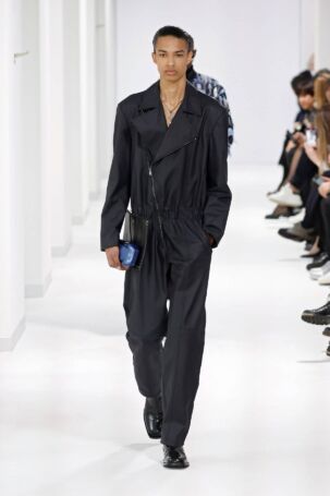 9/44 | Ferrari Fall 2023 | Photo: NOWFASHION.com Ferrari Fall 2023 | Photo: NOWFASHION.com