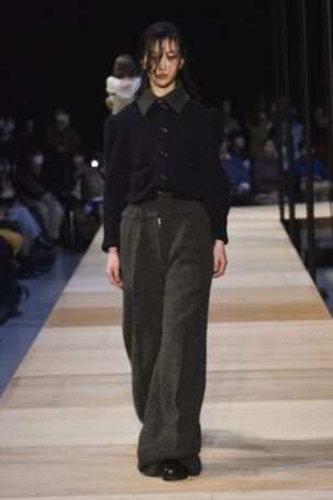 4/22 | pillings Fall 2023 | Courtesy of Japan Fashion Week Organization pillings Fall 2023 | Courtesy of Japan Fashion Week Organization