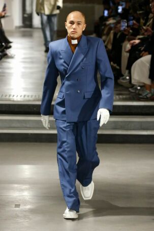 2/60 | VTMNTS Fall 2022 | Photo: NOWFASHION.com VTMNTS Fall 2022 | Photo: NOWFASHION.com