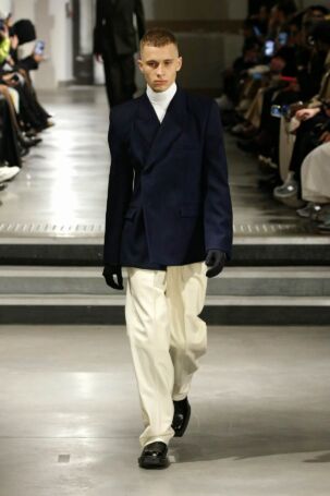 4/60 | VTMNTS Fall 2022 | Photo: NOWFASHION.com VTMNTS Fall 2022 | Photo: NOWFASHION.com