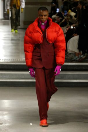 12/60 | VTMNTS Fall 2022 | Photo: NOWFASHION.com VTMNTS Fall 2022 | Photo: NOWFASHION.com
