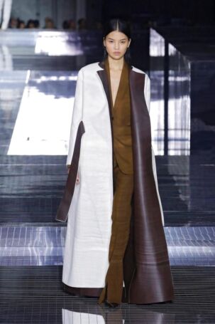 6/109 | Burberry Fall 2020 | Photo: NOWFASHION.com Burberry Fall 2020 | Photo: NOWFASHION.com